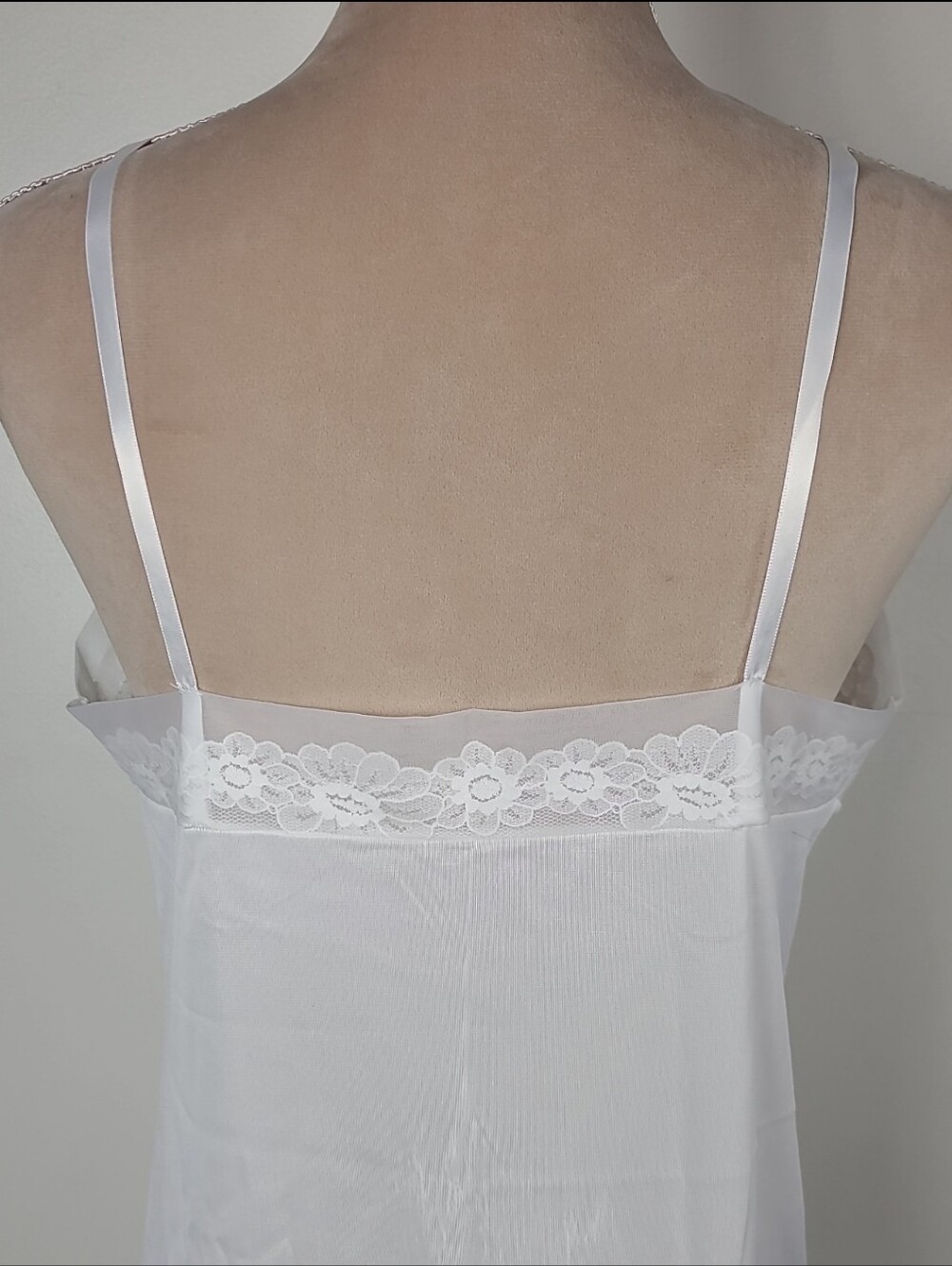 Vintage 70's Vanity Fair Ivory White Nylon Lace Trim 24" Full Slip Dress 38 - Picture 9 of 15